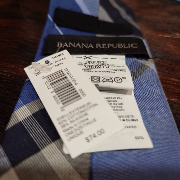 Banana Republic Blue, Black, White and Grey Tartan Cotton and Silk Tie - Picture 3 of 4